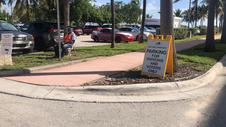 Millones de estadounidenses votan anticipadamente