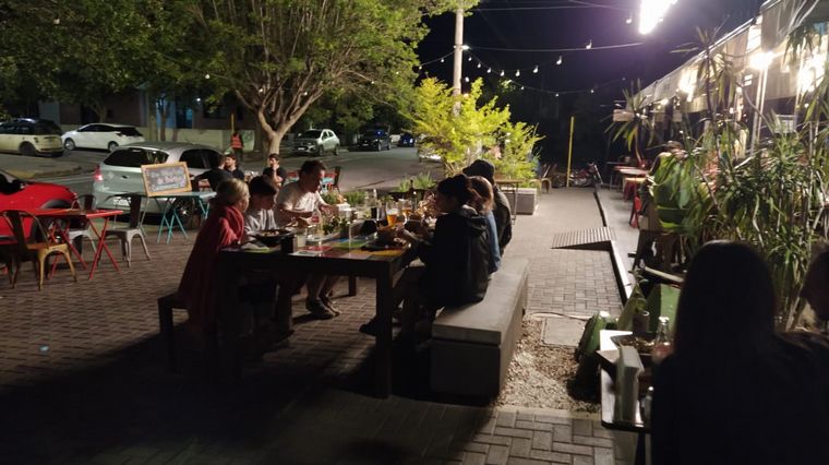 Córdoba: expectativa en bares por la reapertura tras dos semanas de restricciones