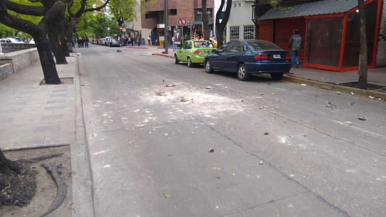 FOTO: Disturbios y destrozos durante la protesta del Suoem.