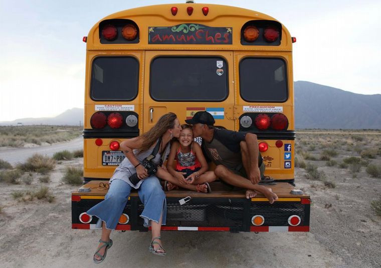 La familia se autodenomina Amunches, que significa viajeros en lengua mapuche.