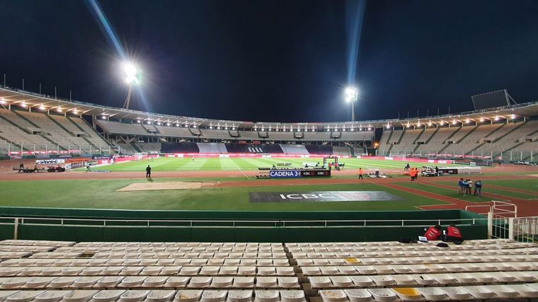 El estadio Kempes se lució renovado.
