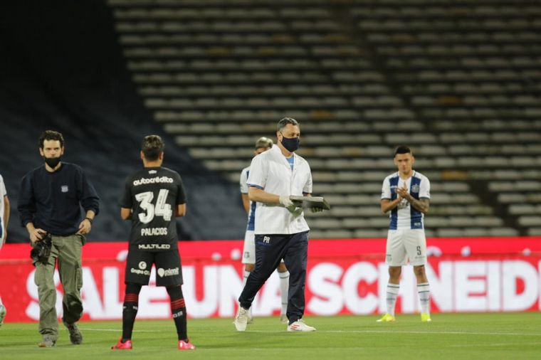 El fútbol volvió este viernes de la mano de Talleres y Newell's en el Kempes.