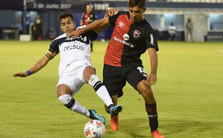 El fútbol volvió este viernes de la mano de Talleres y Newell's en el Kempes.