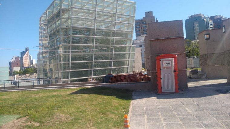 Denuncian que la obra de la Plaza España está paralizada