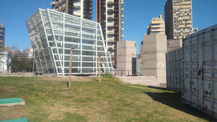 Denuncian que la obra de la Plaza España está paralizada