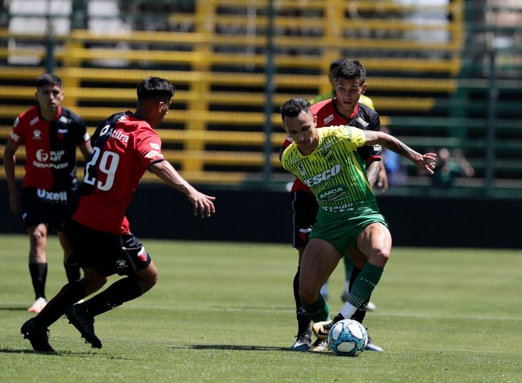 "El Sabalero" se hizo fuerte de visitante (Foto: @ClubDefensayJus)