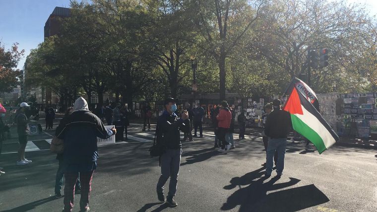 En Washington, la votación se vive con gran algarabía