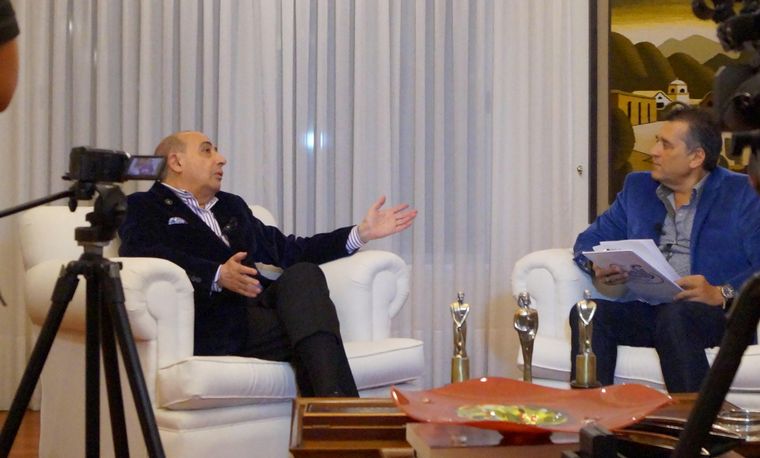 "Me crié con la radio escuchando los Grandes Premios", le dijo Mario Pereyra a Raies.