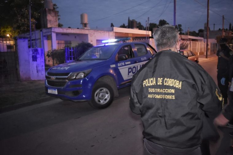 La Policía realizó 40 allanamientos por robo de autos en Córdoba: 14 detenidos