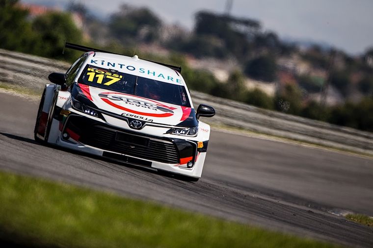 Rossi compone otra buena tarea en Brasil, fue 4° en Curitiba