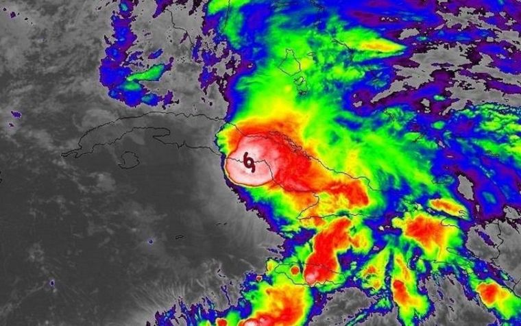 Presencia de la tormenta sobre Cuba.