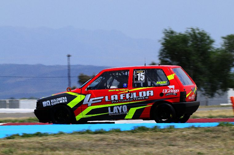 Giancarlo Beltramo (Fiat Uno), ganó en la Uno Competizione.