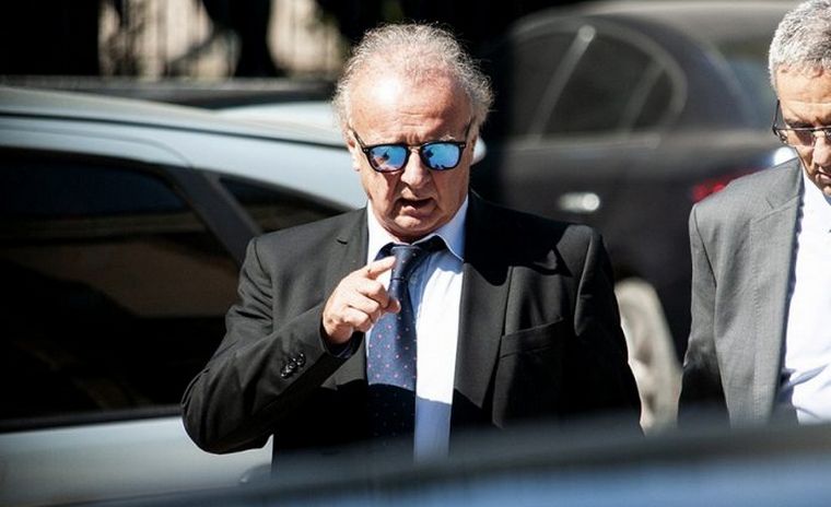 Ernesto Clarens es un asesor financiero que estuvo ligado al kirchnerismo. 