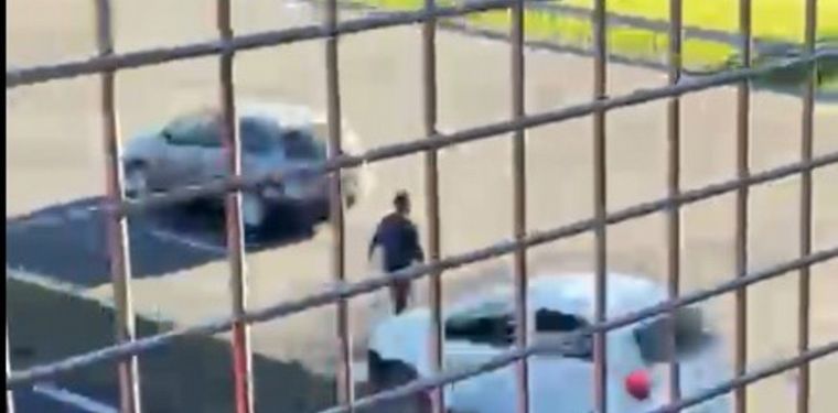 El hombre se salvó de milagro.