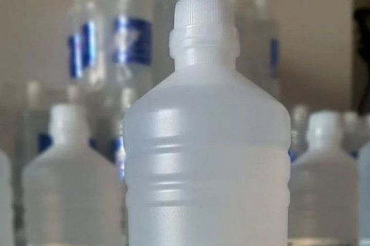 ANMAT prohibió la venta de otro alcohol etílico.