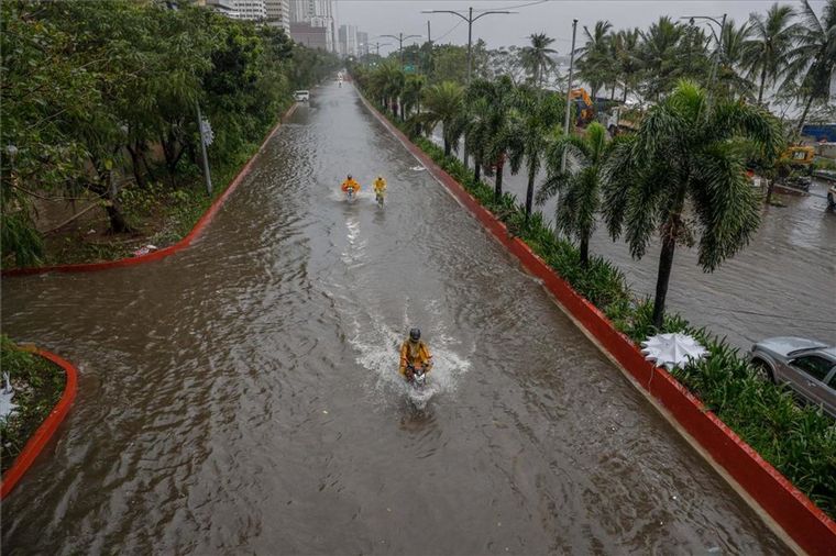 FOTO: Tifón Vamco deja al menos 14 muertos en Filipinas.