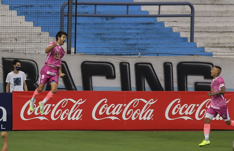 Racing cayó ante Arsenal