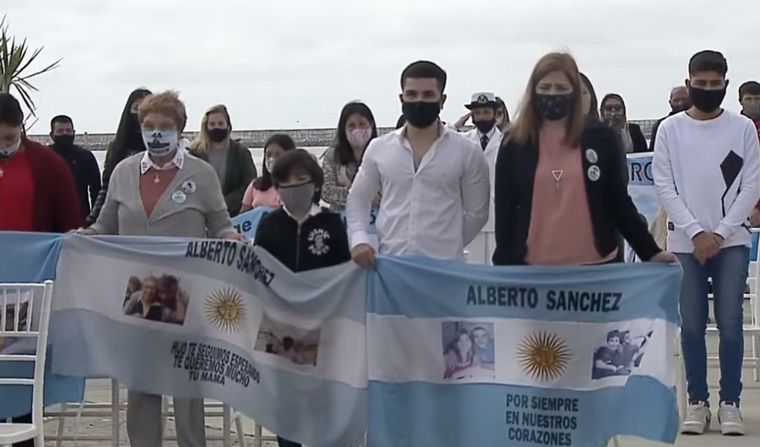 Homenajean a los 44 tripulantes fallecidos del ARA San Juan