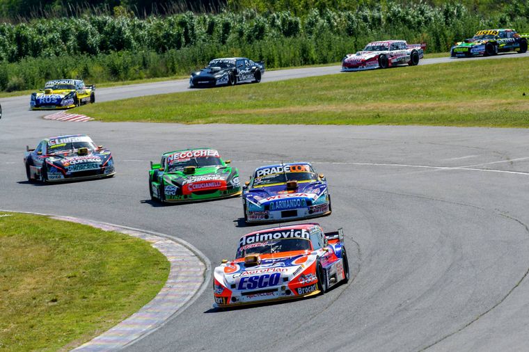 WWerner con Ford llegó escolta, pero manda en la "Copa de Oro"