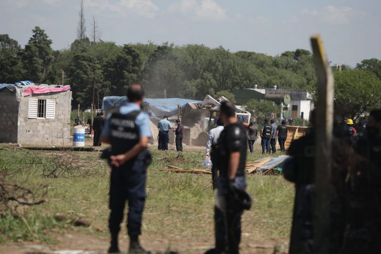 Desalojo en un predio en camino a Capilla de los Remedios