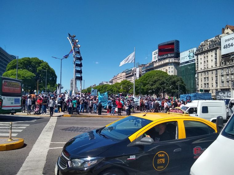 FOTO: Manifestación del Polo Obrero, jubilados y organizaciones sociales en Buenos Aires