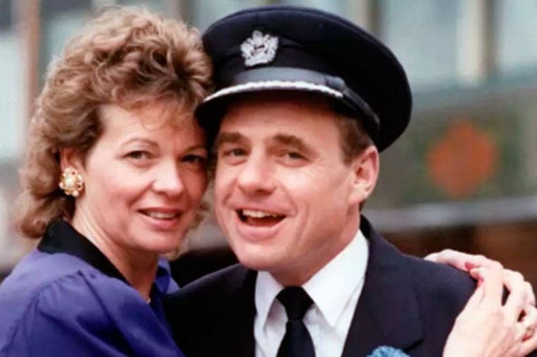 La increíble historia del piloto que fue absorbido por la ventana en pleno vuelo 