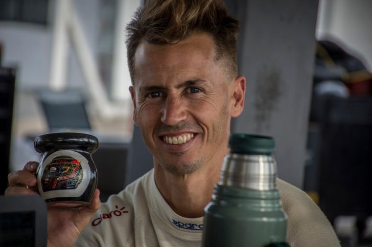 El campeón Pernía pasó hoy por el Cabalén probando su Fluence