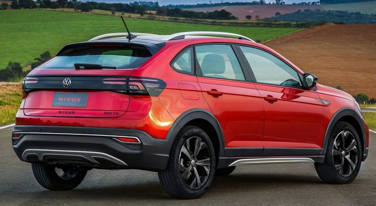 Es un modelo atractivo y a la vez funcional, gracias a los faros con luces LED