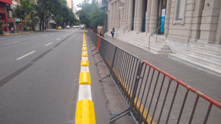 Ciclovía en avenida Vélez Sarsfield