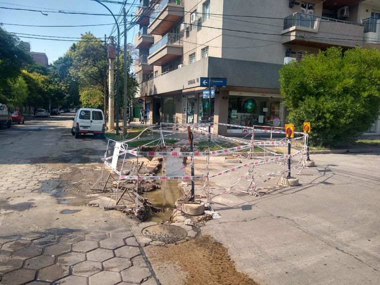 Cloacas rotas en barrio General Paz