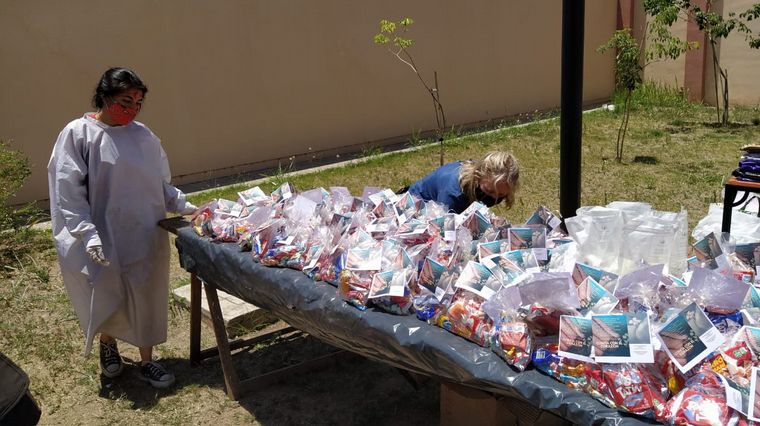 La Fundacion San Alejo organizó un almuerzo solidario para más de 200 personas