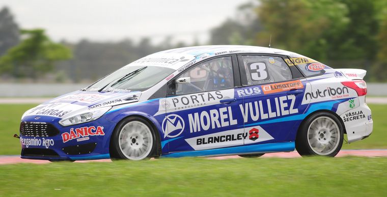 Gran carrera de Facundo Chapur (Focus) para ganar hoy en La Plata (C3).