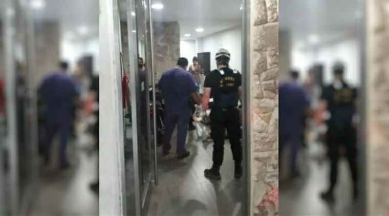 AUDIO: Cinco heridos al caer un ascensor en Rosario