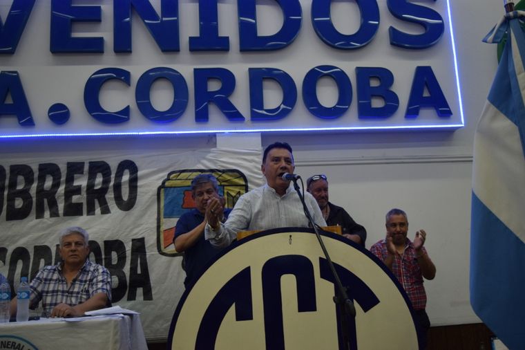 Renunció el secretario general de Smata Córdoba, Antonio Quintana.