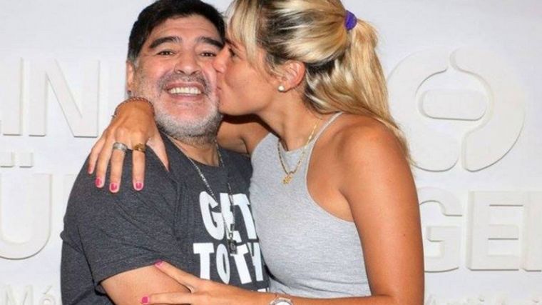 Rocío Oliva fue la última pareja de Maradona.