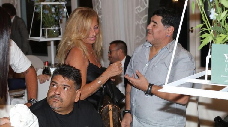 Diego con Cristiana Sinagra, madre de su primer hijo.