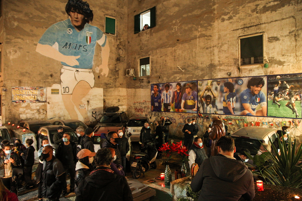 Mural de 1990 en Quartieri Spagnoli. FOTO: AFP.