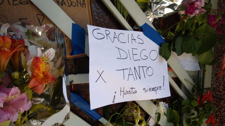 Viaje al pasado de Diego: así despide Paternal a su ídolo