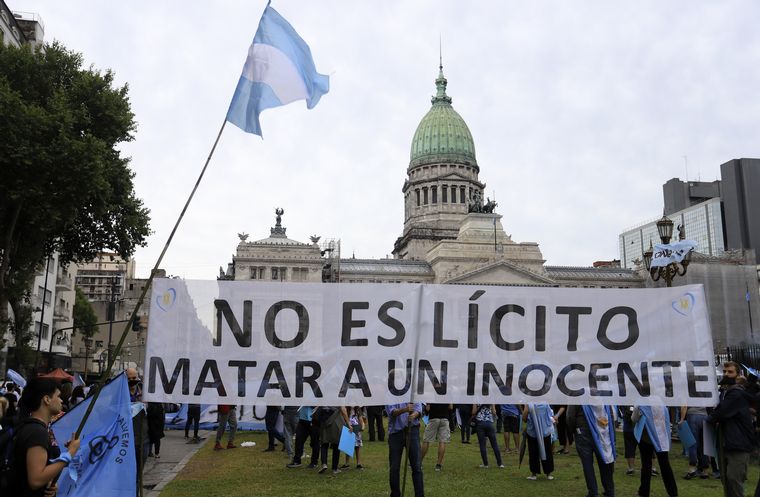 Marcha contra la legalización del aborto en Buenos Aires.