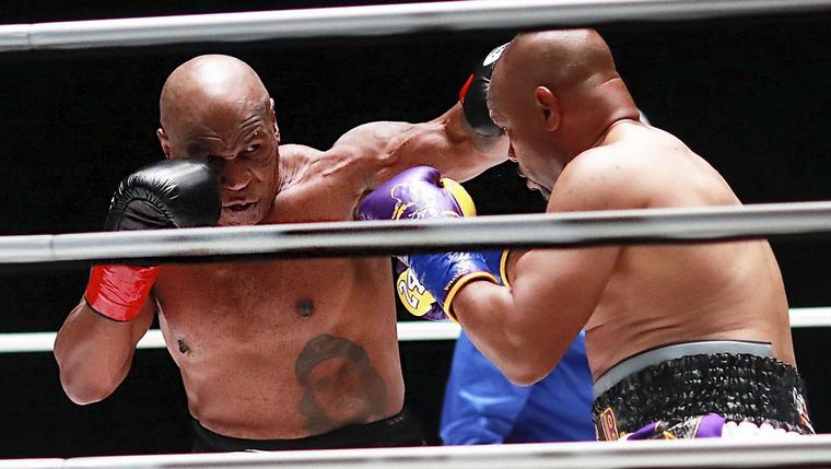 Tyson volvió al ring luego de 15 años.