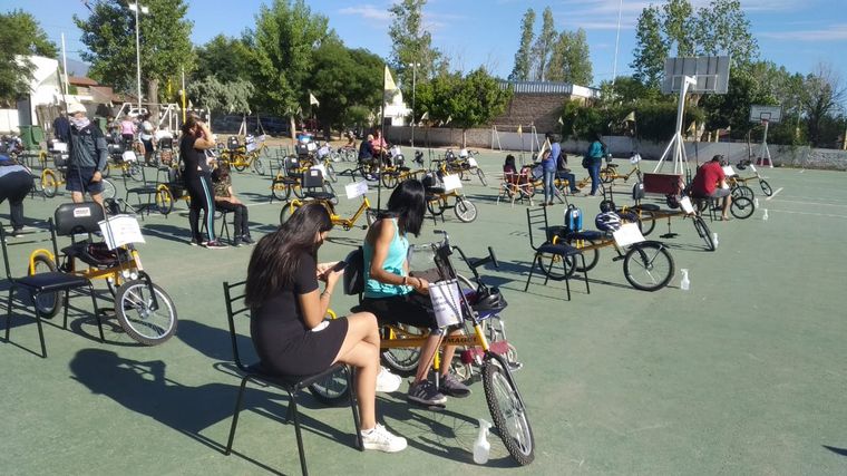 La Fundación Jean Maggi entregó 50 bicicletas