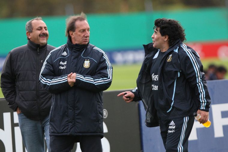 FOTO: Bilardo y Maradona mantenían una estrecha relación.