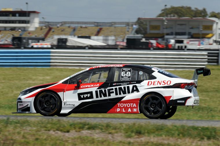 El mendocino Santero de Toyota hizo la pole en Buenos Aires este Sábado.