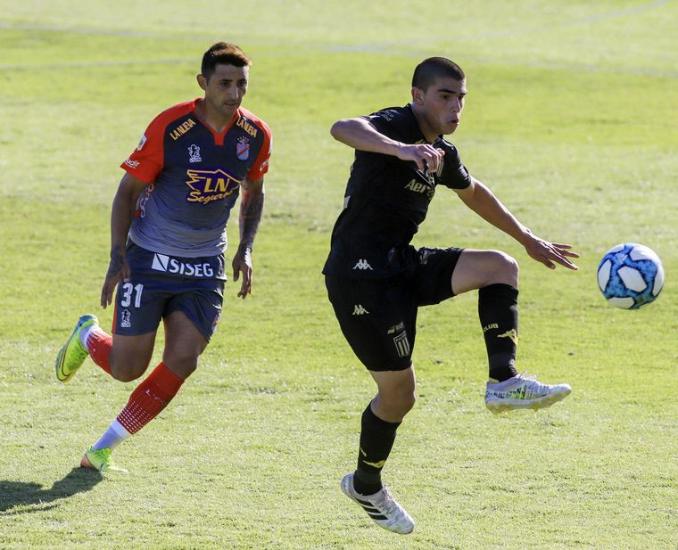 Arsenal venció a Racing 1-0 y clasificó a la próxima fase.