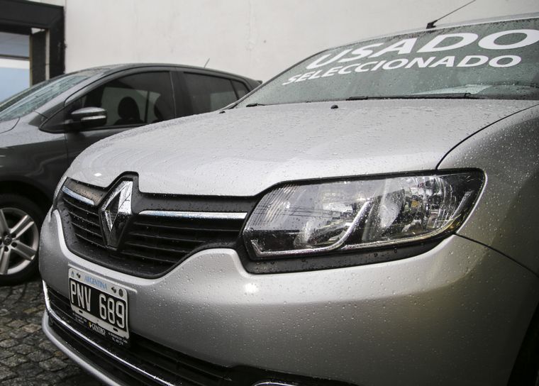 Sigue en caída la venta de autos en comparación con octubre.