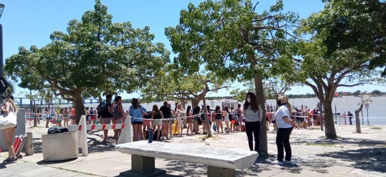 Preocupación en Rosario por fiestas masivas en las islas