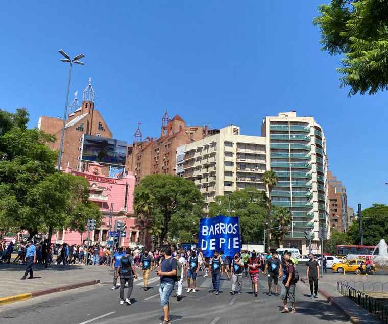 AUDIO: Caos de tránsito en el centro por marcha de Barrios de Pie