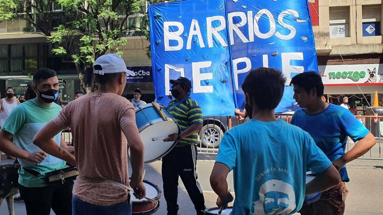 Caos de tránsito en el centro por marcha de Barrios de Pie