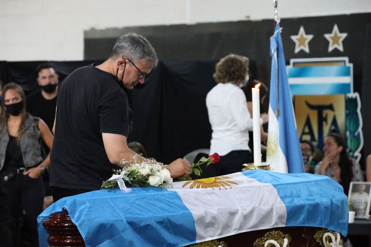 El último adiós al ex entrenador de la Selección argentina. 