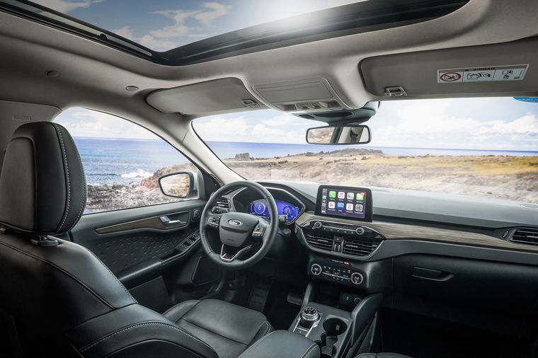 La Kuga de Ford, con su habitáculo panorámico.